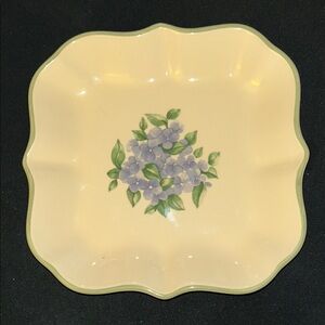 Pfaltzgraff purple and Green Floral Dinnerware Plate